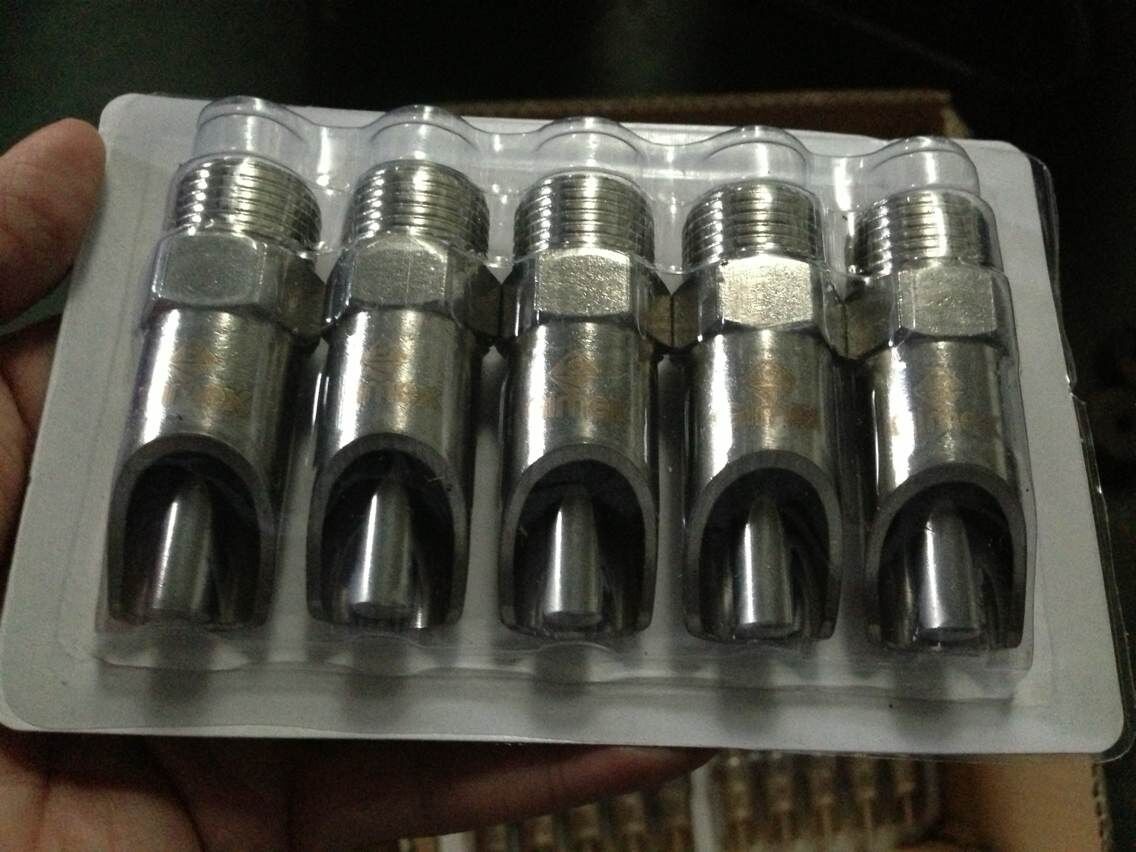 SST Drinking Nipples for pig farm equipment 65mm length QL114