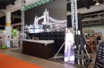 Indoor P2.5 83in LED Advertising Digital Signage 1R1G1B