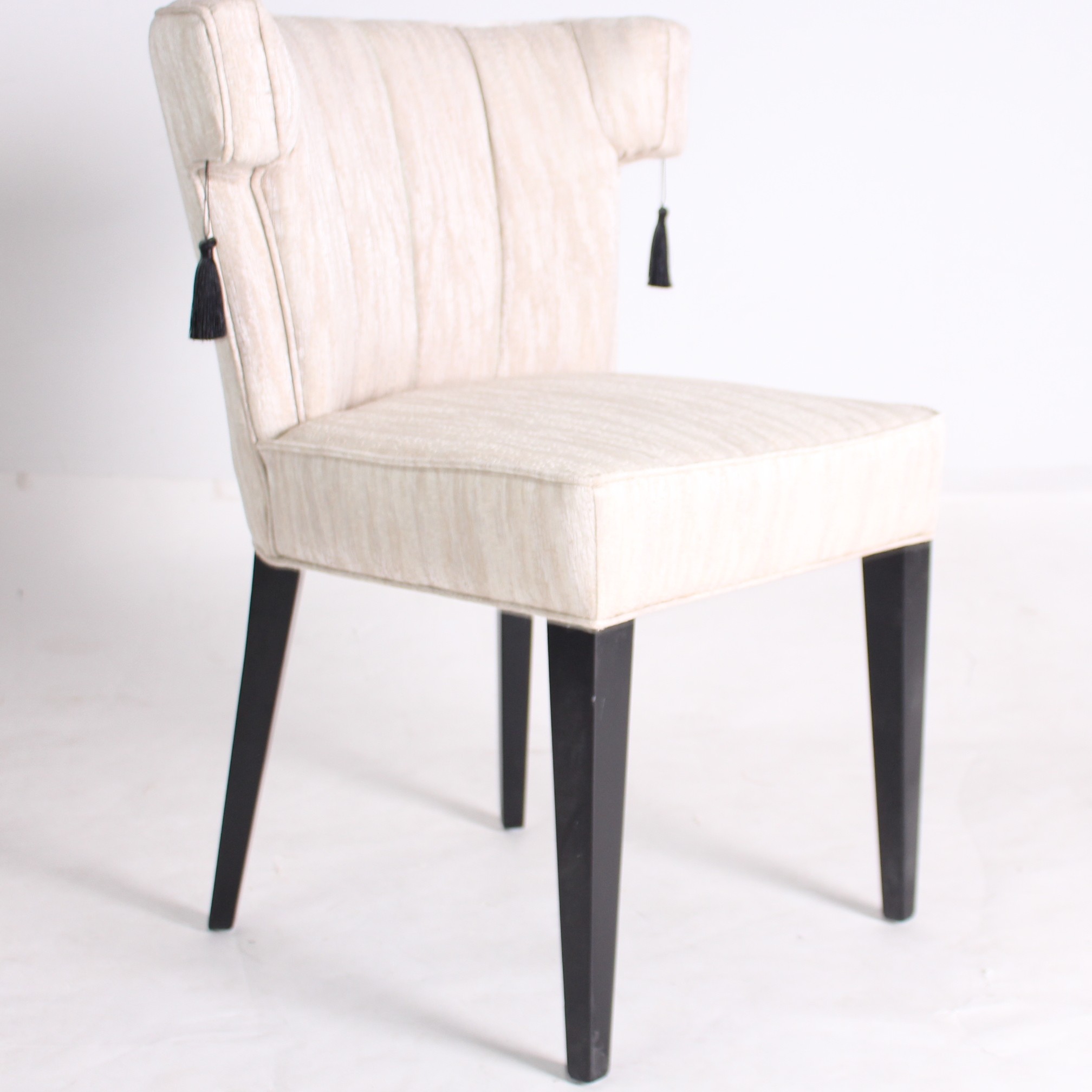 dubai wedding chairs supplier Chinese manufacturer privide good price for event and party hire use and oak wood chair