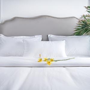 Wholesale Cotton Luxury Hotel Pillows Medium Firm Polyester Hollowfiber Bed Sleeping from china suppliers
