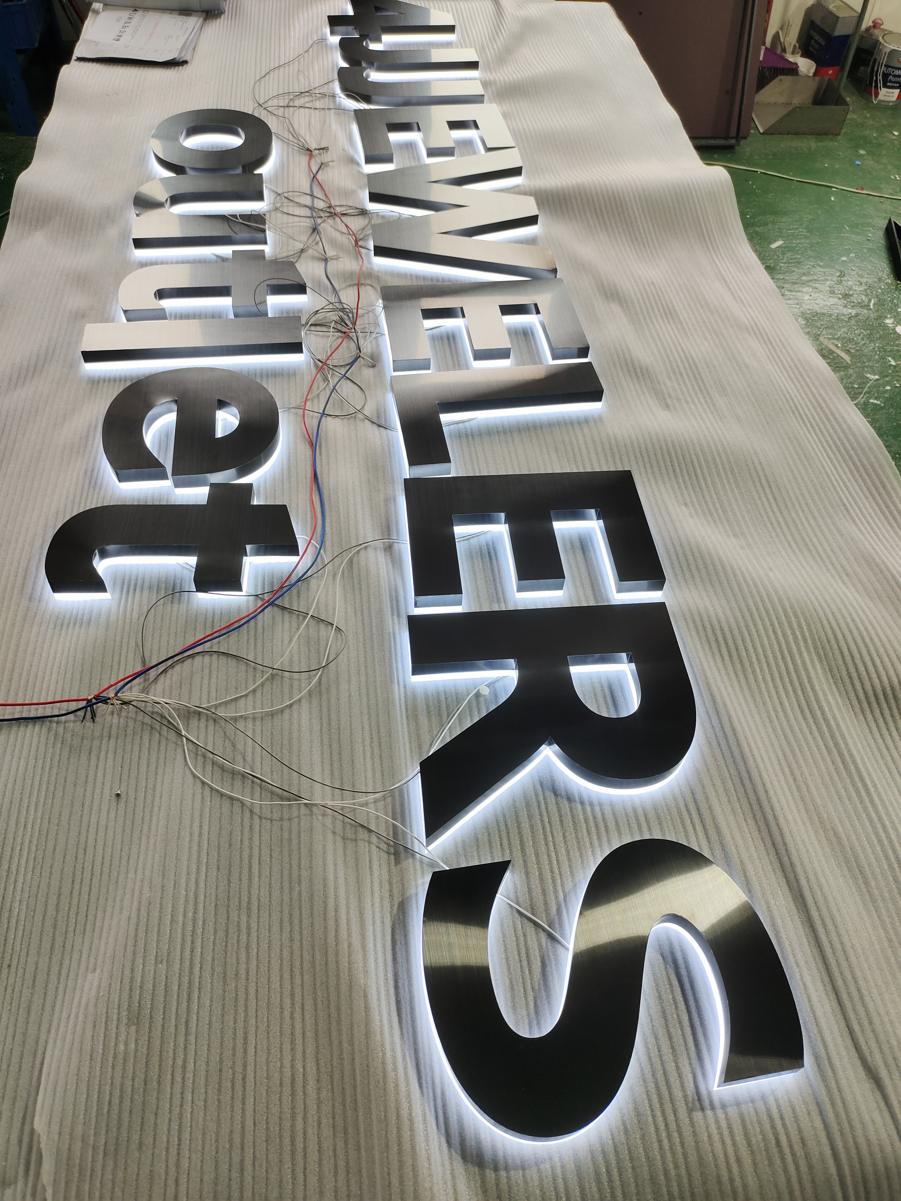 XZR led advertising letter acrylic custom logo sign wall letter led 3d custom sign office led backlit Electronic sign