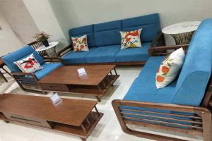 Wholesale Good Toughness Solid Wood Tv Cabinet Excellent Sound Absorption Ablility from china suppliers