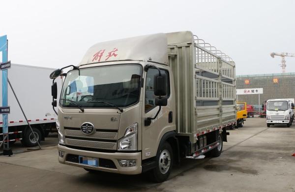 Used Faw Cargo Truck Champagne Color 4*2 Fence Lorry Truck 4 Meters Box Flat