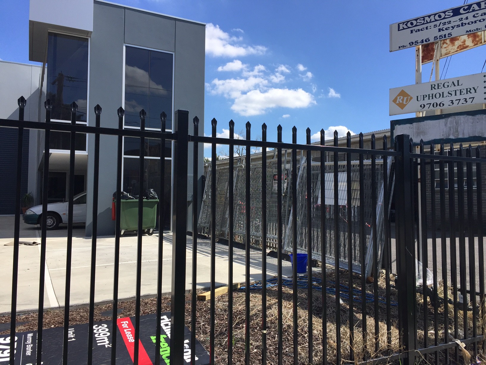 PVC Coated Pressed Spear Top Fencing