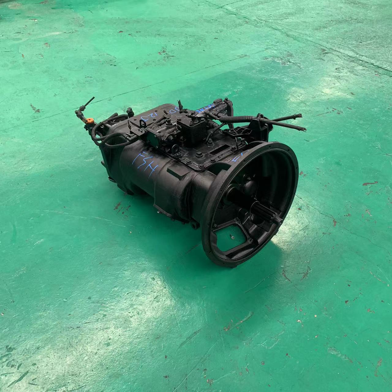 Aluminum 12-Speed Transmission for UD M11 D11 Used in Arrant Equipment