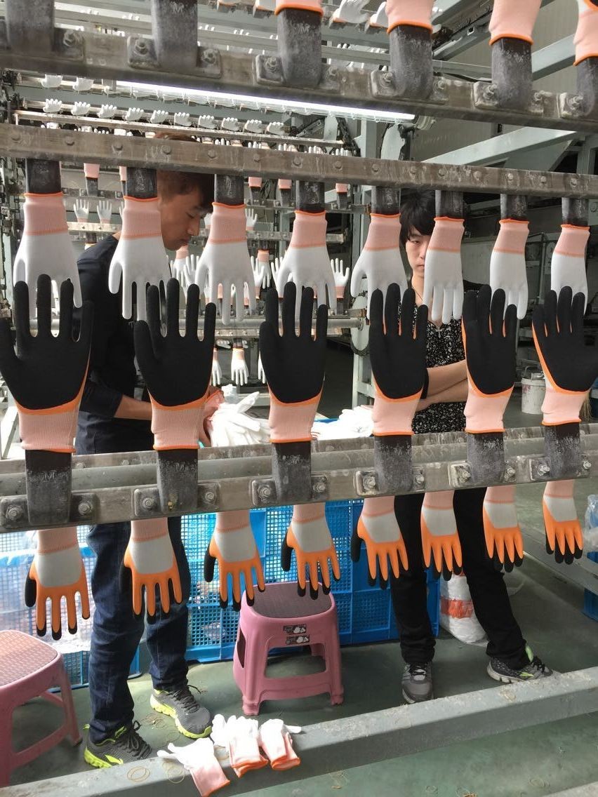 TPR Coated N-D137 CE HPPE Knitted Nitrile Sandy Impact Resistant Cut Resistant Gloves