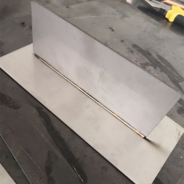 Optical Fiber Laser Welding Machine , CNC Laser Welding Machine Small Dimension