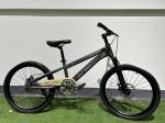 6 Speed mens mountain bike Shimano Tourney Derailleur 21 Gear Suntour XCT Fork