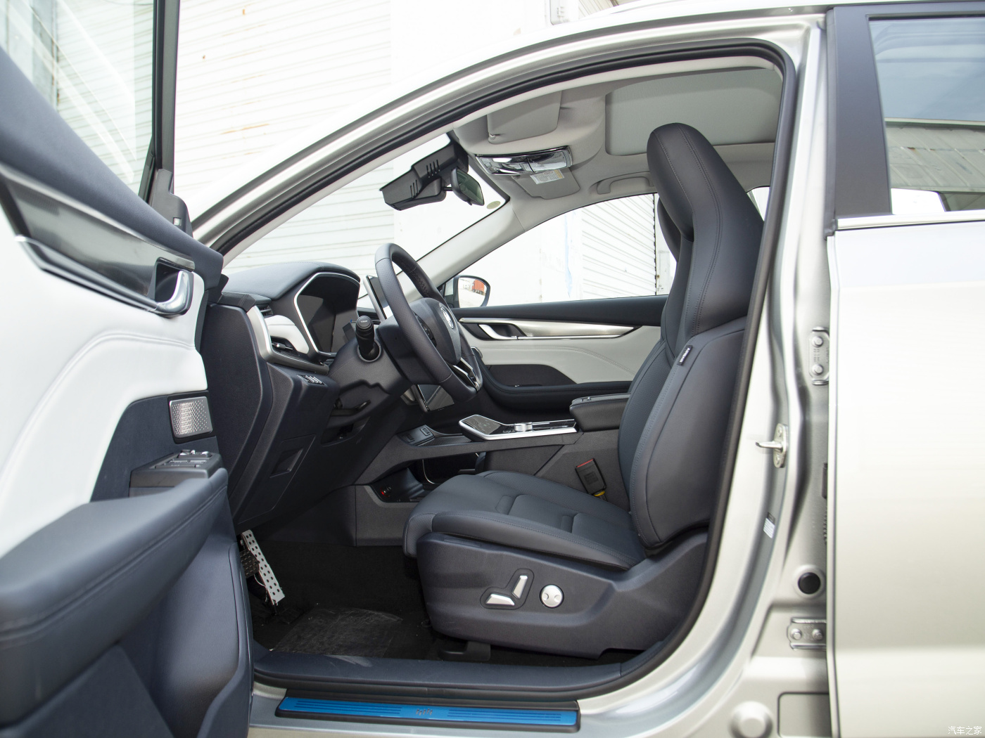 2023 New Electric Vehicle WM Motor EX5 460KM Range 0.67H Fast Charge 4WD Used Car for Sale