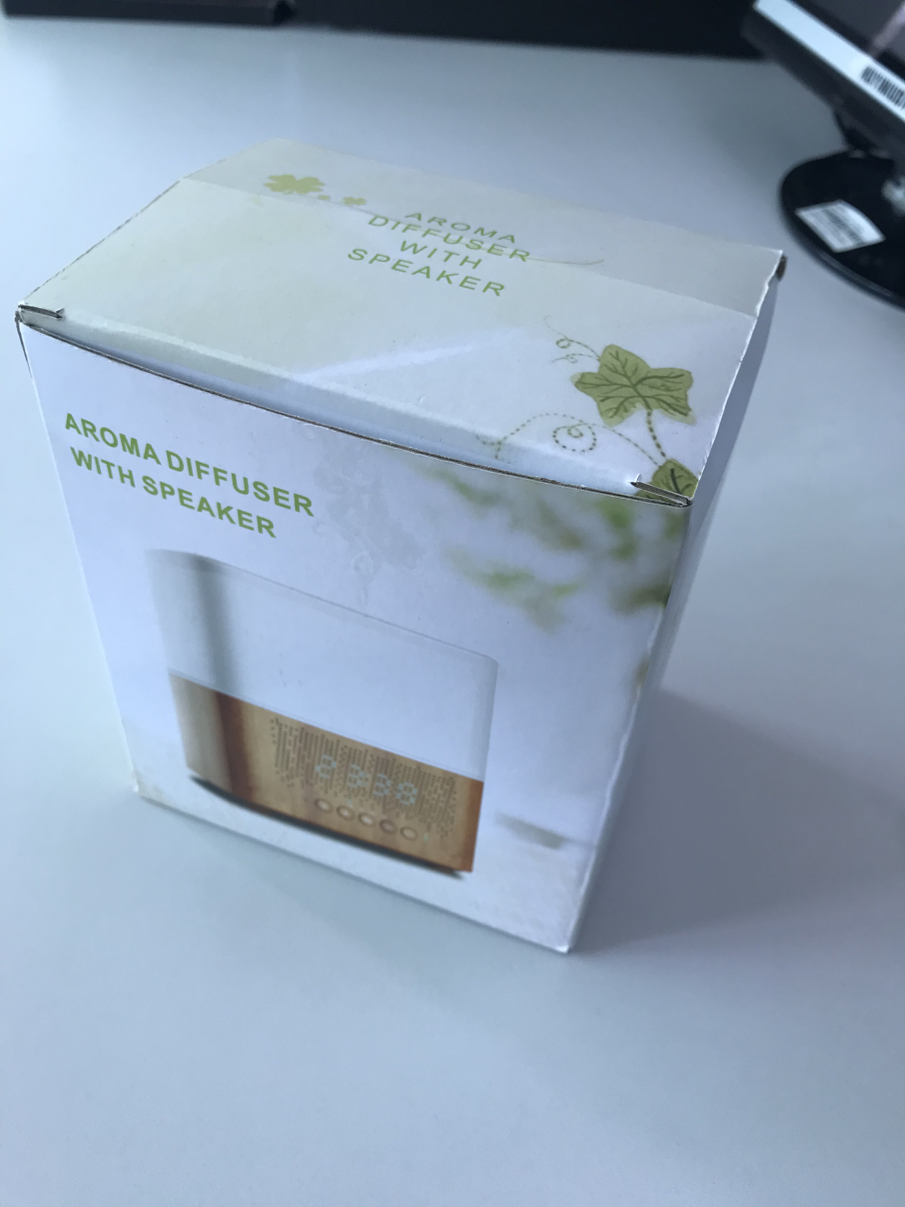 Electric 300ml Essential Oil Diffuser Bluetooth Speaker