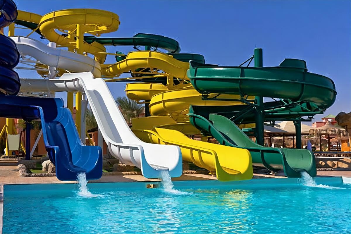 Outdoor Water Sports Games Rides Kids Fiberglass Slide Customized Color