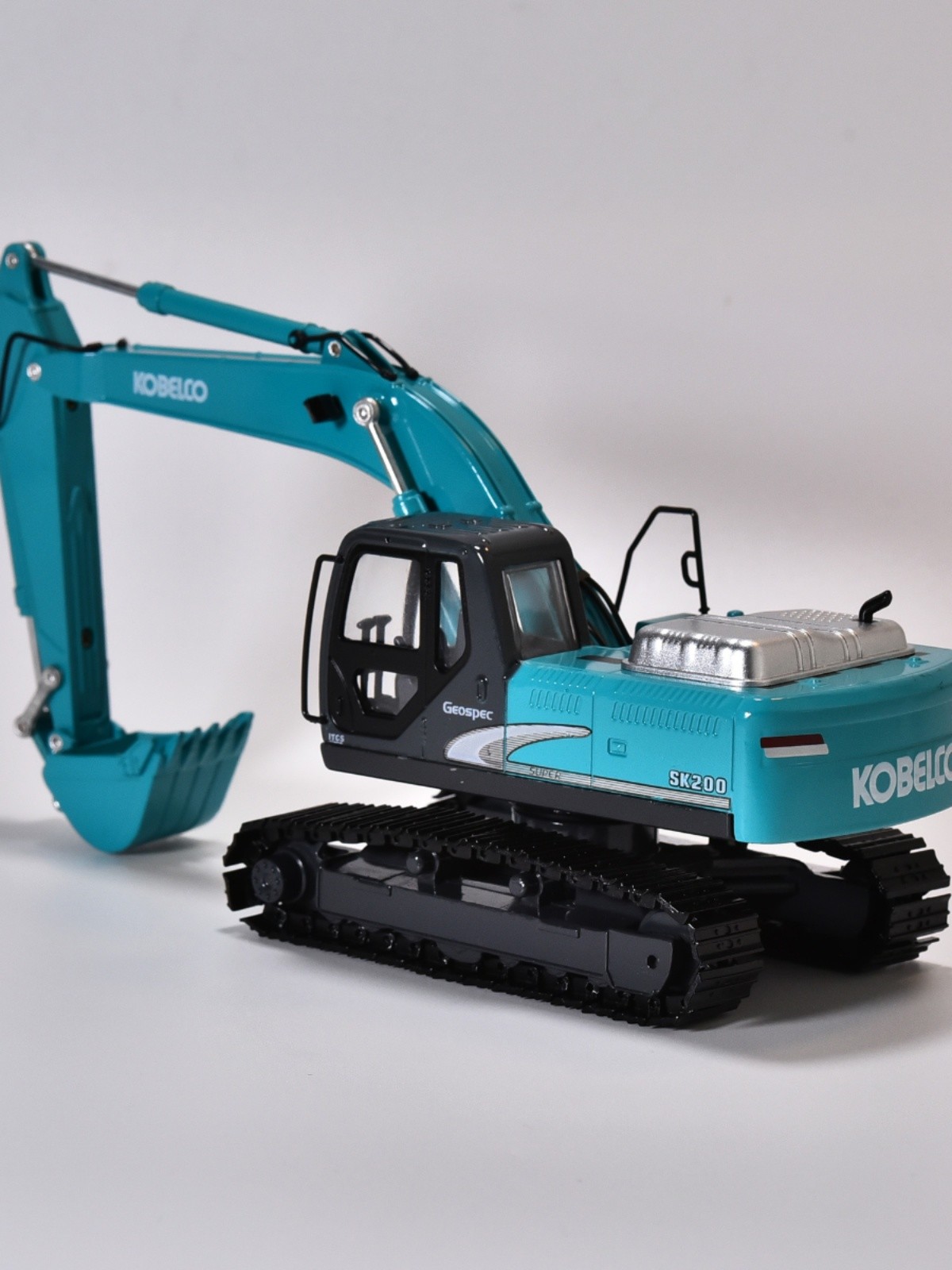 Shen Steel SK200 Excavator Model KOBELCO Original Simulation Metal Alloy Car Decoration Non-toys