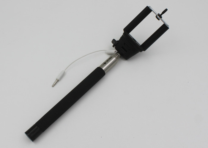 Adjustable Wired Selfie Stick For Smartphone , Hand Held Selfie Extension Pole