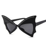Oversized Women Bat Sharp Rivet Big Frame Sunglasses Personality Dance Party