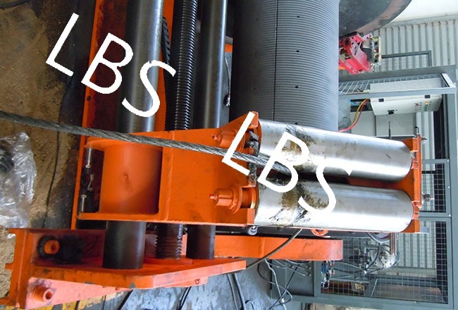 Safe and Reliable Hydraulic Boat Winch with LBS Grooving Drum and Spooling Device