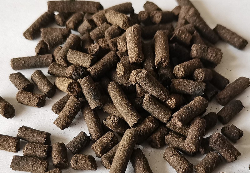 Flat-Die Granulator Fertilizer Production Line Low Energy Consumption Cylindrical Particles ISO9001 Certified