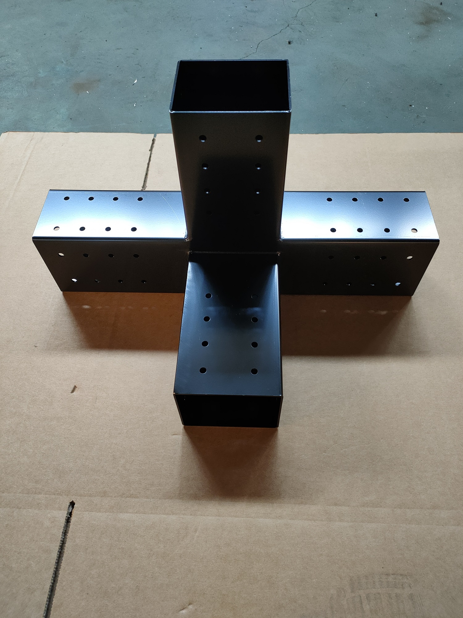 ISO9001 Rohs CE 16949 Elevated Platform Wood Stand Bracket Strengthen Pergola Bracket