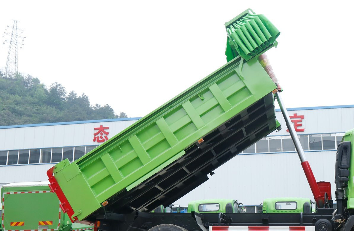 Used Small Tipper Trucks 4*2 Dongfeng Dump Truck Tianjin Single Cab Loading 10 Tons
