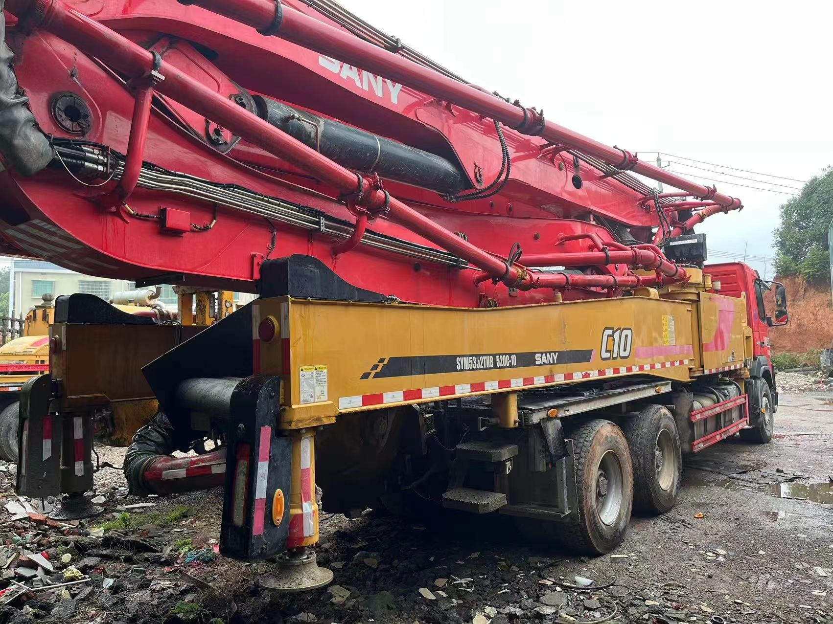 SYM5352THB 52M Sany Mercedes Chassis used Concrete Pump Truck with 51.3m Vertical Height