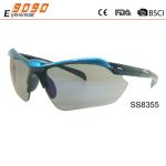 2018 fashion sports sunglasses with 100% UV protection lens, suitable for men