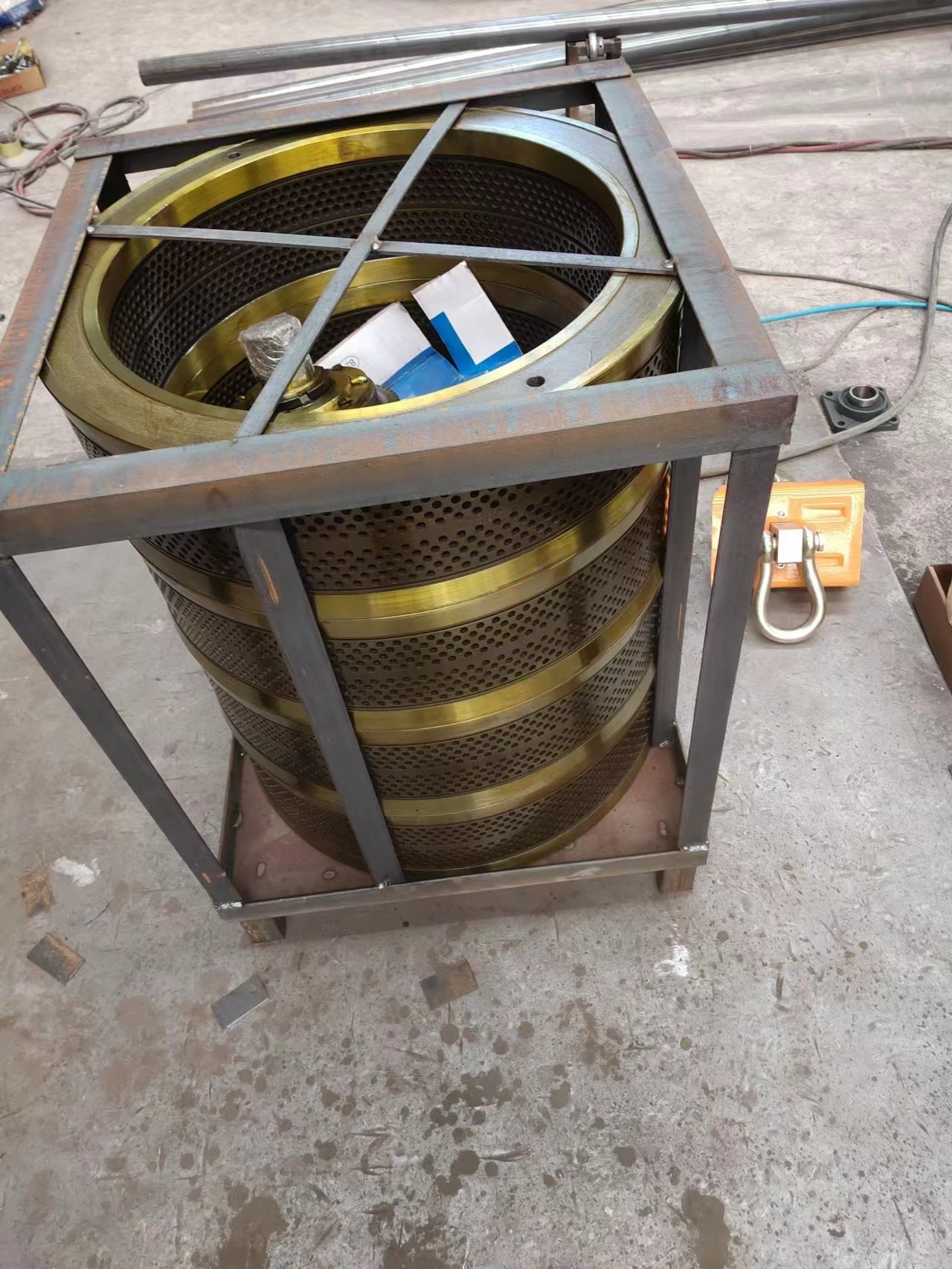 Customized Pellet Mill Parts Roller Assembly Pellet Machine Parts