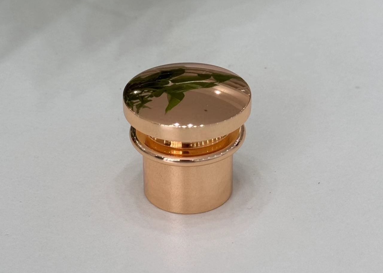 Shimmering T-Shaped Zamak Metal Perfume Cap Perfume Lids With Customized Color