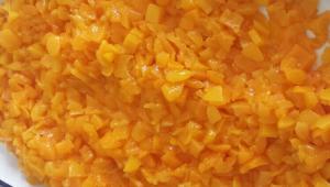 China Canned yellow peach dices on sale