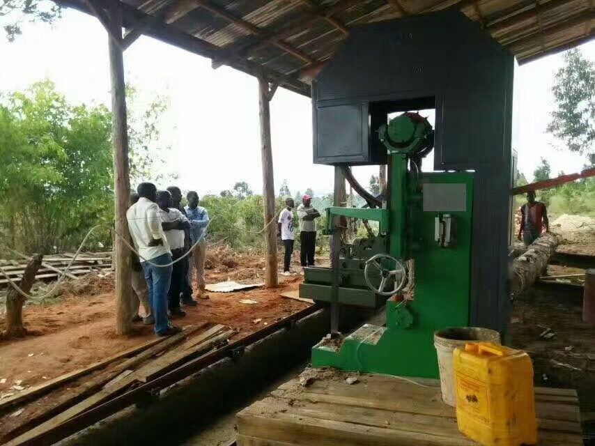 Mobile Vertical Band Sawmill with Table Diesel Engine powered Truck Loading Move