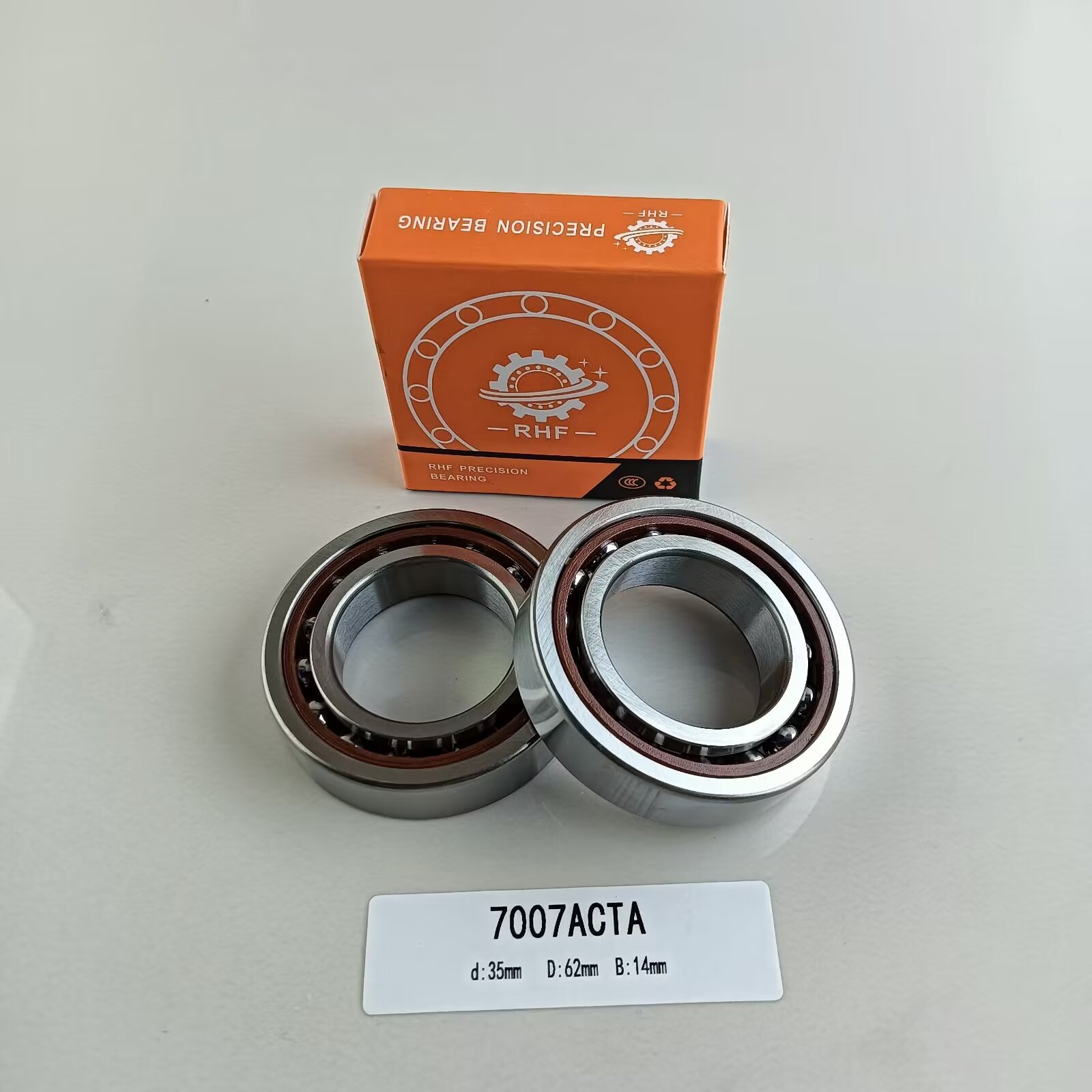 35*62*14mm Angular Contact Ball Bearing 7007AC with Standard Precision P0 P2 P4 P5 P6