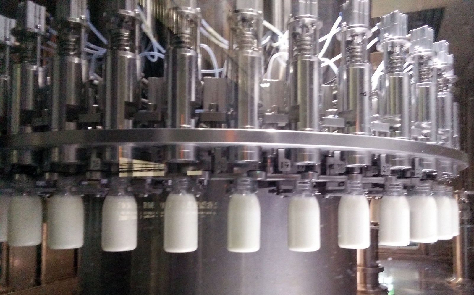Three Rinsing Filling Capping 5 in 1 Monoblock Machine
