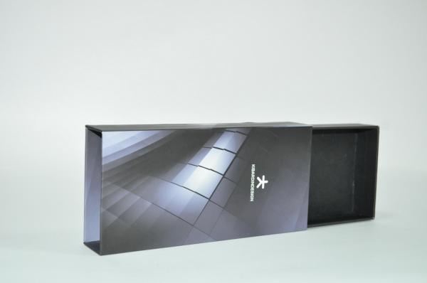 Personalized Rigid Apparel Gift Boxes, Elegant Paper Board Luxury Packaging Box