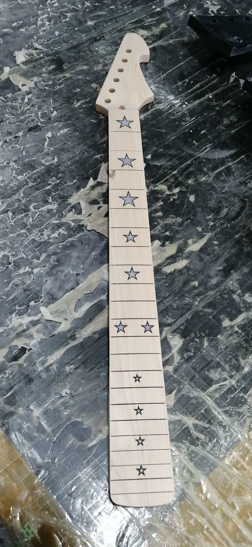 Custom Grand Paddle Guitar Headstock Unfinished Roasted Maple ST Guitar Neck Electric Acoustic Guitar Accept Kinds OEM