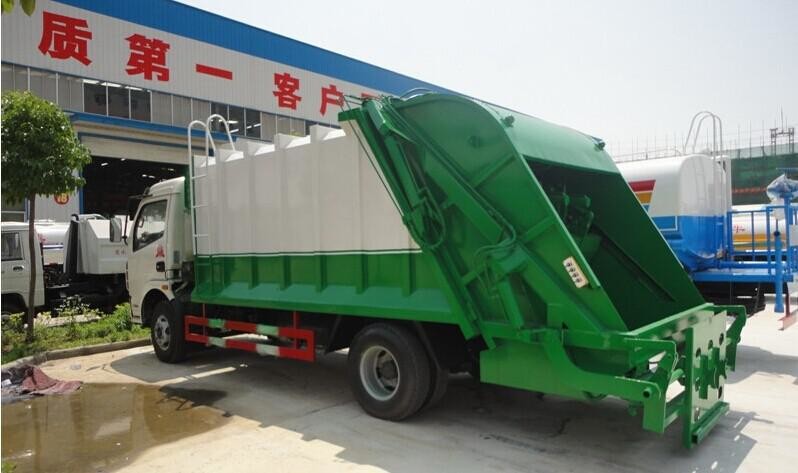 discount price factory sale 6 cbm 8 cbm 8m3 4x2 190 hp skip garbage truck