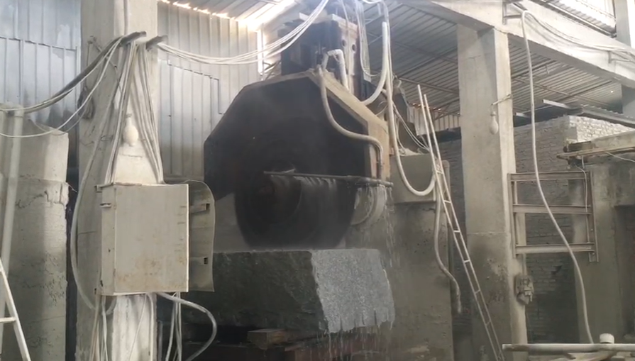 Hydraulic Single Arm Multi Blade Block Cutter Machine with Four Pillar Structure