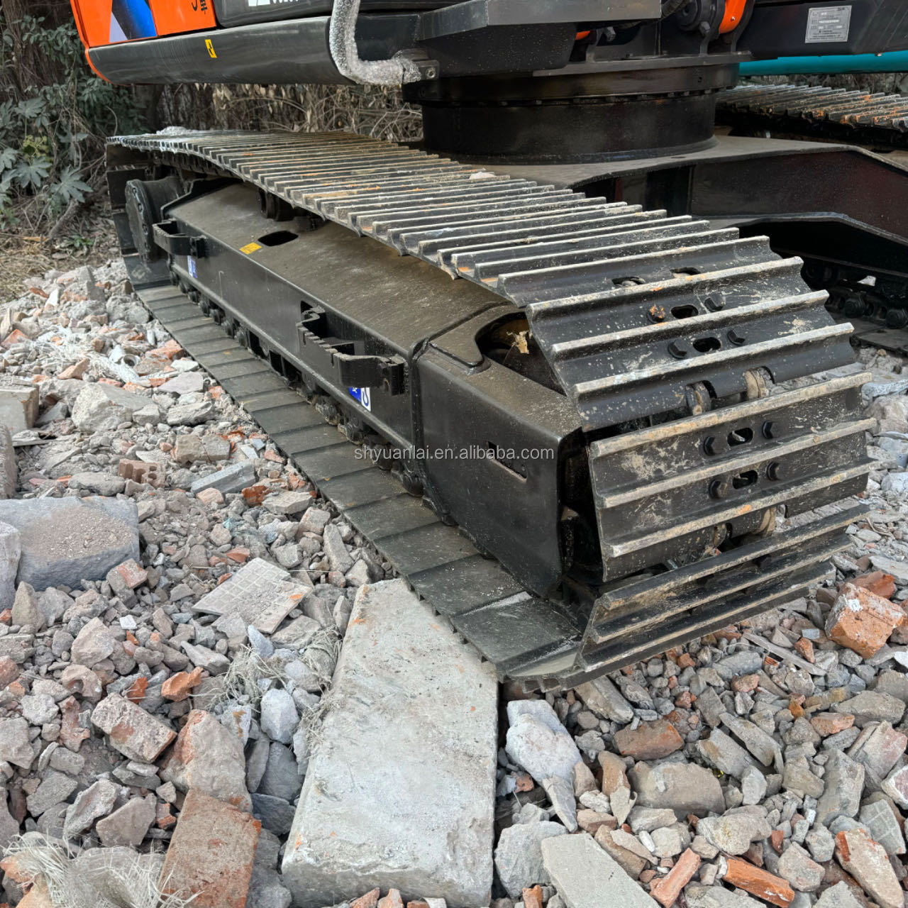 Affordable ORIGINAL Hitachi ZX120 Excavator Energy-Saving and Suitable for Crushing