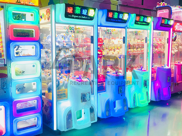 Cute Prize Mini Toy Crane Machine / Candy Crane Machine For Shopping Mall