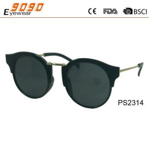 Wholesale 2018 fashion sunglasses with 100% UV protection lens, metal temple,suitable for men and women from china suppliers