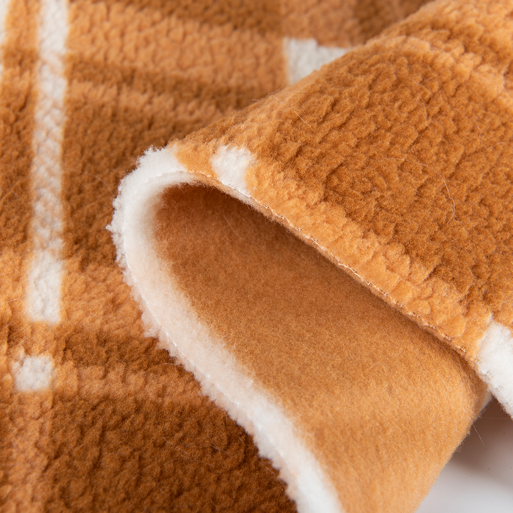 Soft and Cozy Teddy Bear Print Fleece Fabric for Kids Wear 100% Polyester Customized