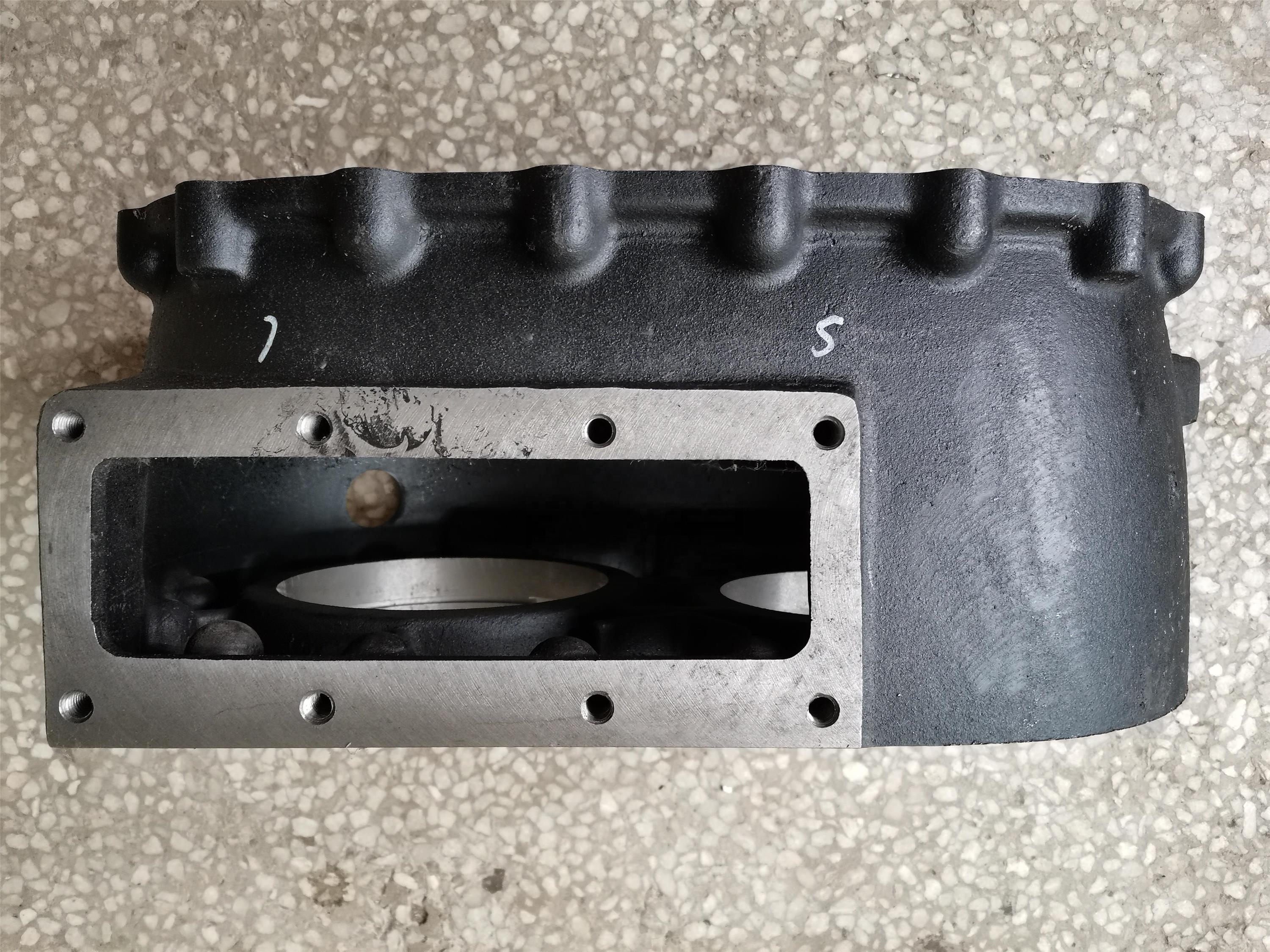 Bridge Box with Standard Size Designed to Meet Sinotruk HOWO Truck Differential Housing Standards