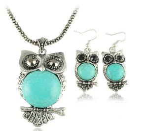 Wholesale Big European and American vintage owl necklace long necklace of natural semi-precious turq from china suppliers