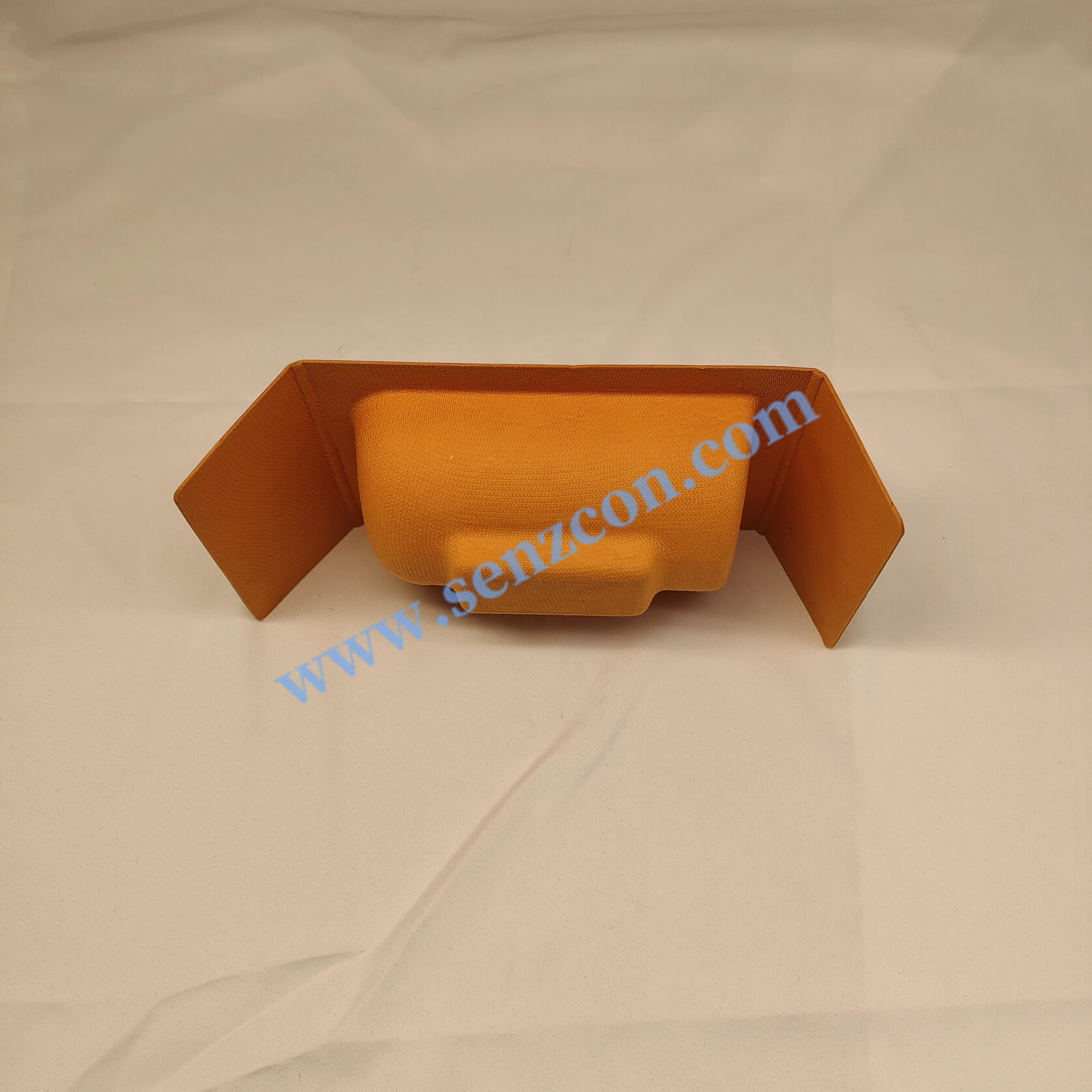 This product is OEM produced by the manufacturer. It is an orange, food-grade, high-end base for food ingredients made of pulp molding, which is
