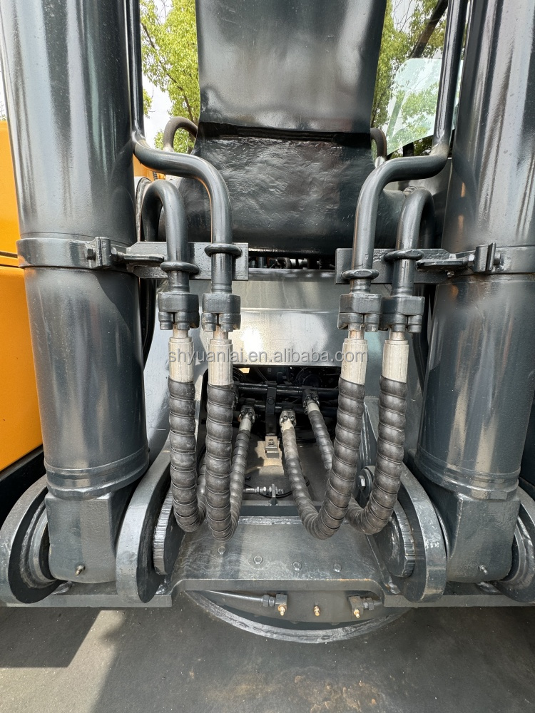 2022 Second Hyundai 225 Excavator Intelligent Control System And 1.05m3 Bucket Capacity