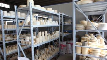 Yixing Weite Chinaware Co., Ltd