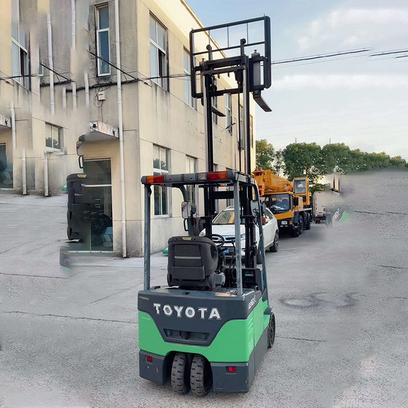 Used Toyota 1 Ton Electric Forklift 48V Fork Length 1070 Warehouse Material Handling