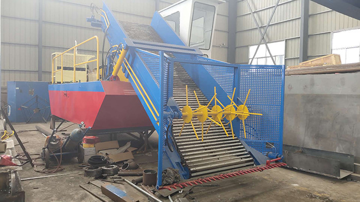 10 Cubic Capacity Water Hyacinth Harvester Is Designed To Be Ten Meters Weed Harvester For Lakes