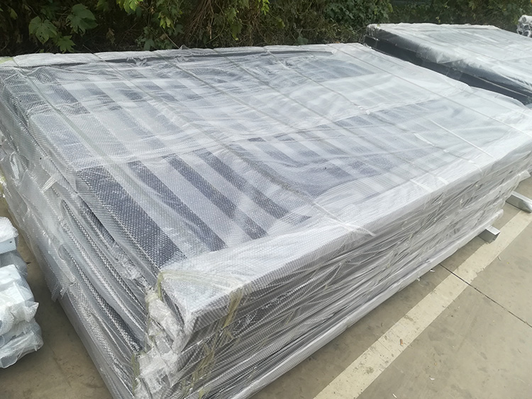 Factory Customizable Galvanized Steel Fence Panels Powder Coated Black Steel Wrought Iron Fence