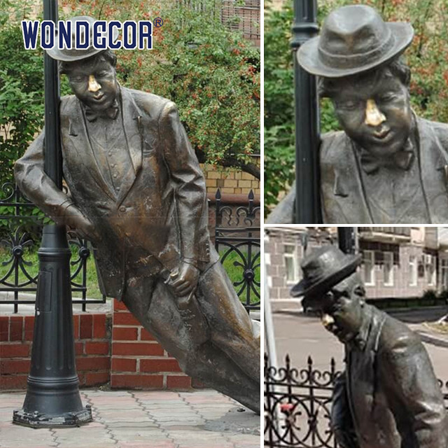 Outdoor Street Copper Garden Sculptures Art Drunkard Leaning Against A Street Lamp