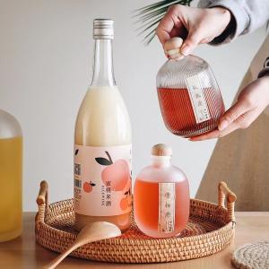 Wholesale Yangmei wine bottle, specialized glass bottle for brewing wine, fruit wine packaging vessel from china suppliers