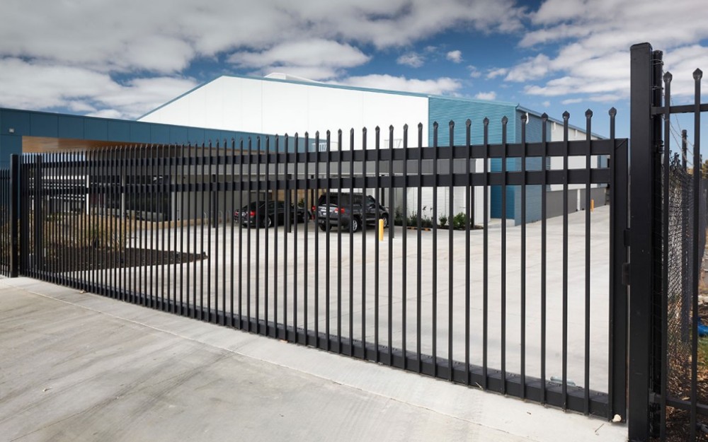 2017 Anping wholesale fence after hot dipped galvanized and PVC powder coated aluminum fence or Garrison fence for Garden