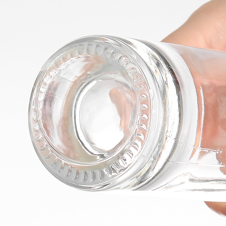Customize Sealing Type Clear Glass Bottles for Vodka and Wine in Super Flint Material